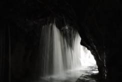 {isset($pic['title'])?$pic['title']:''}