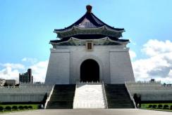 {isset($pic['title'])?$pic['title']:''}