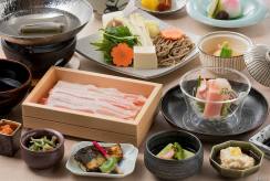 {isset($pic['title'])?$pic['title']:''}