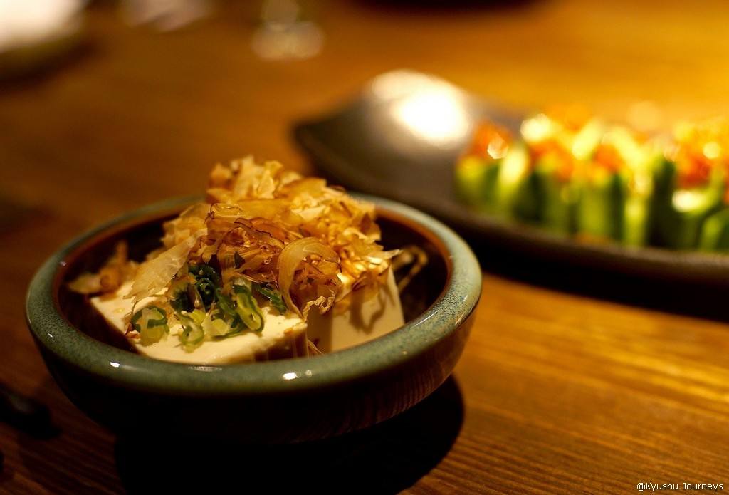 {isset($pic['title'])?$pic['title']:''}