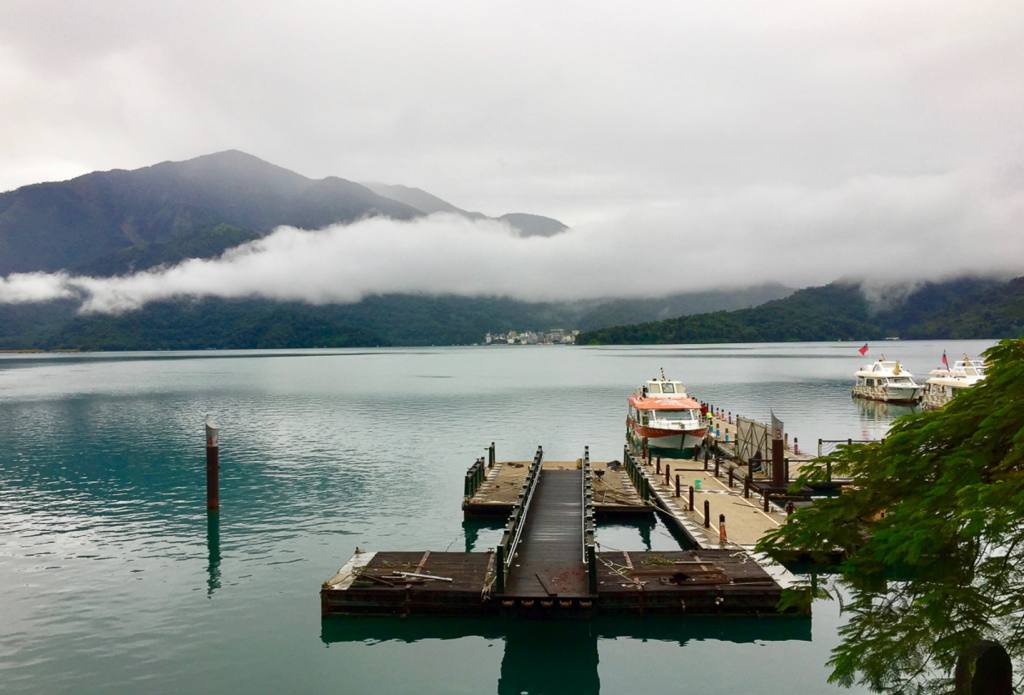 {isset($pic['title'])?$pic['title']:''}