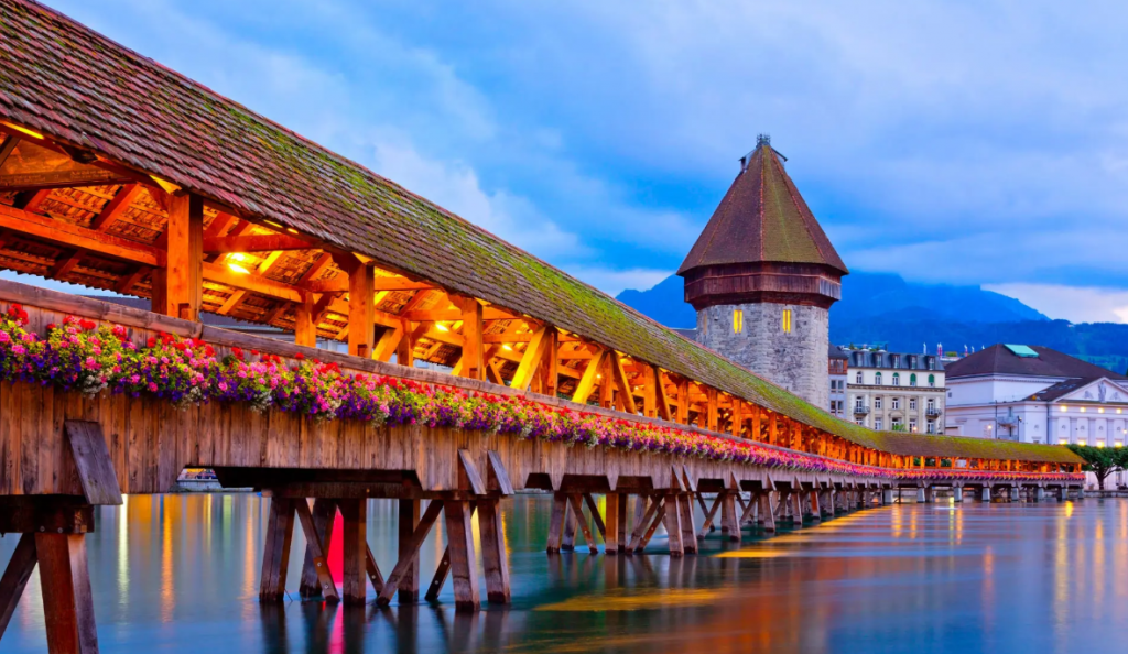 {isset($pic['title'])?$pic['title']:''}