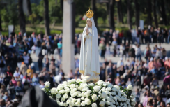 {isset($pic['title'])?$pic['title']:''}