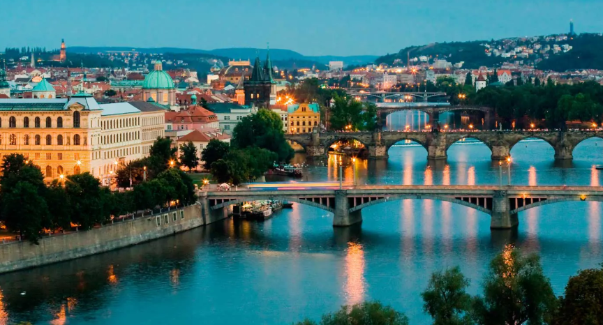 {isset($pic['title'])?$pic['title']:''}