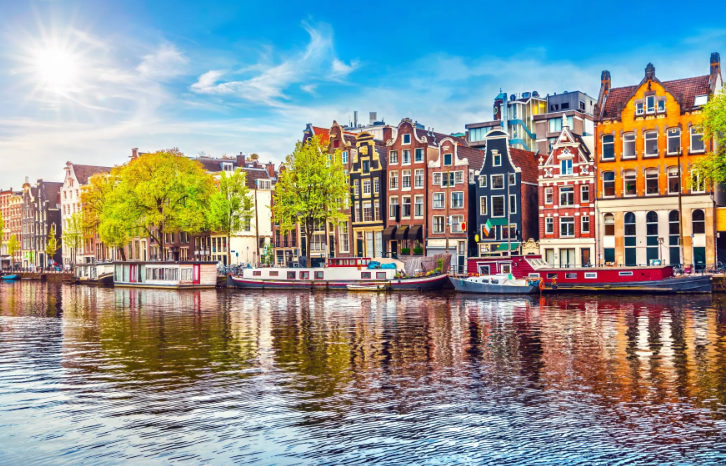 {isset($pic['title'])?$pic['title']:''}