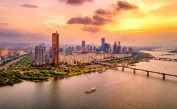 {isset($pic['title'])?$pic['title']:''}