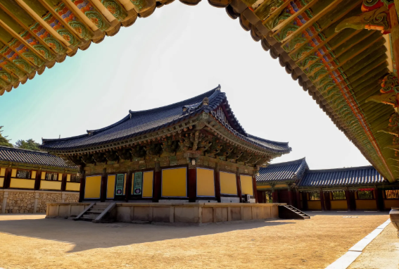 {isset($pic['title'])?$pic['title']:''}