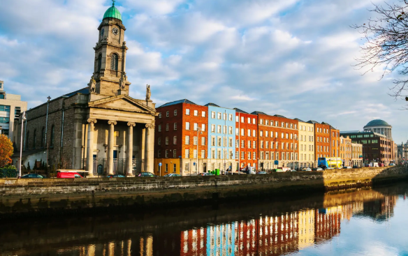 {isset($pic['title'])?$pic['title']:''}