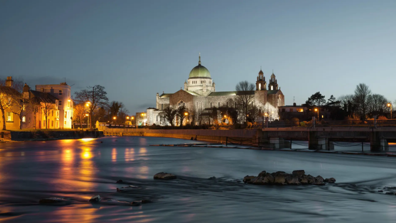 {isset($pic['title'])?$pic['title']:''}