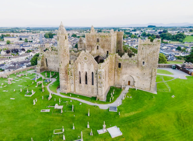 {isset($pic['title'])?$pic['title']:''}