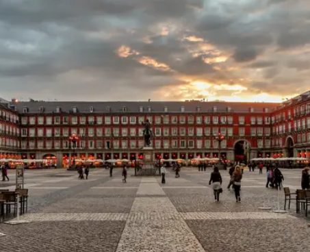 {isset($pic['title'])?$pic['title']:''}