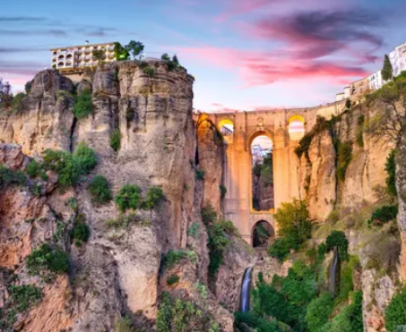 {isset($pic['title'])?$pic['title']:''}