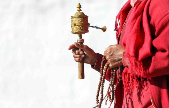 {isset($pic['title'])?$pic['title']:''}