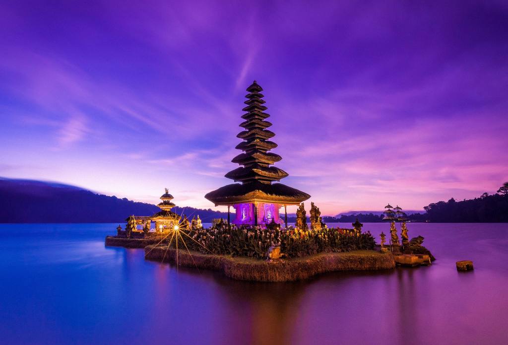 {isset($pic['title'])?$pic['title']:''}