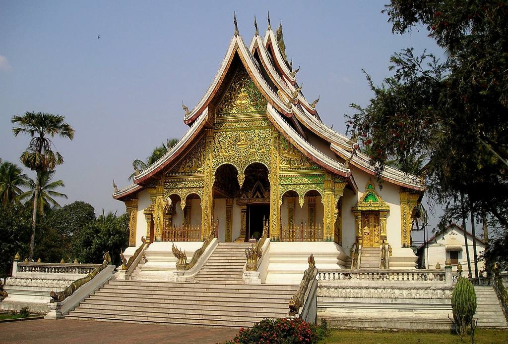 {isset($pic['title'])?$pic['title']:''}